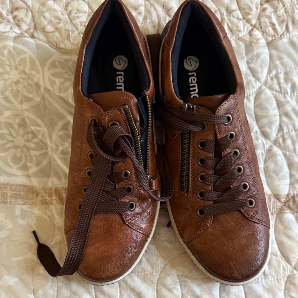 Remonte Brown Leather Women's Sneakers